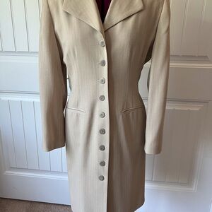 Elegant Cream Women's Dress